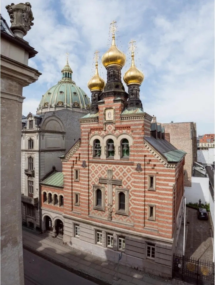 Фасад церкви